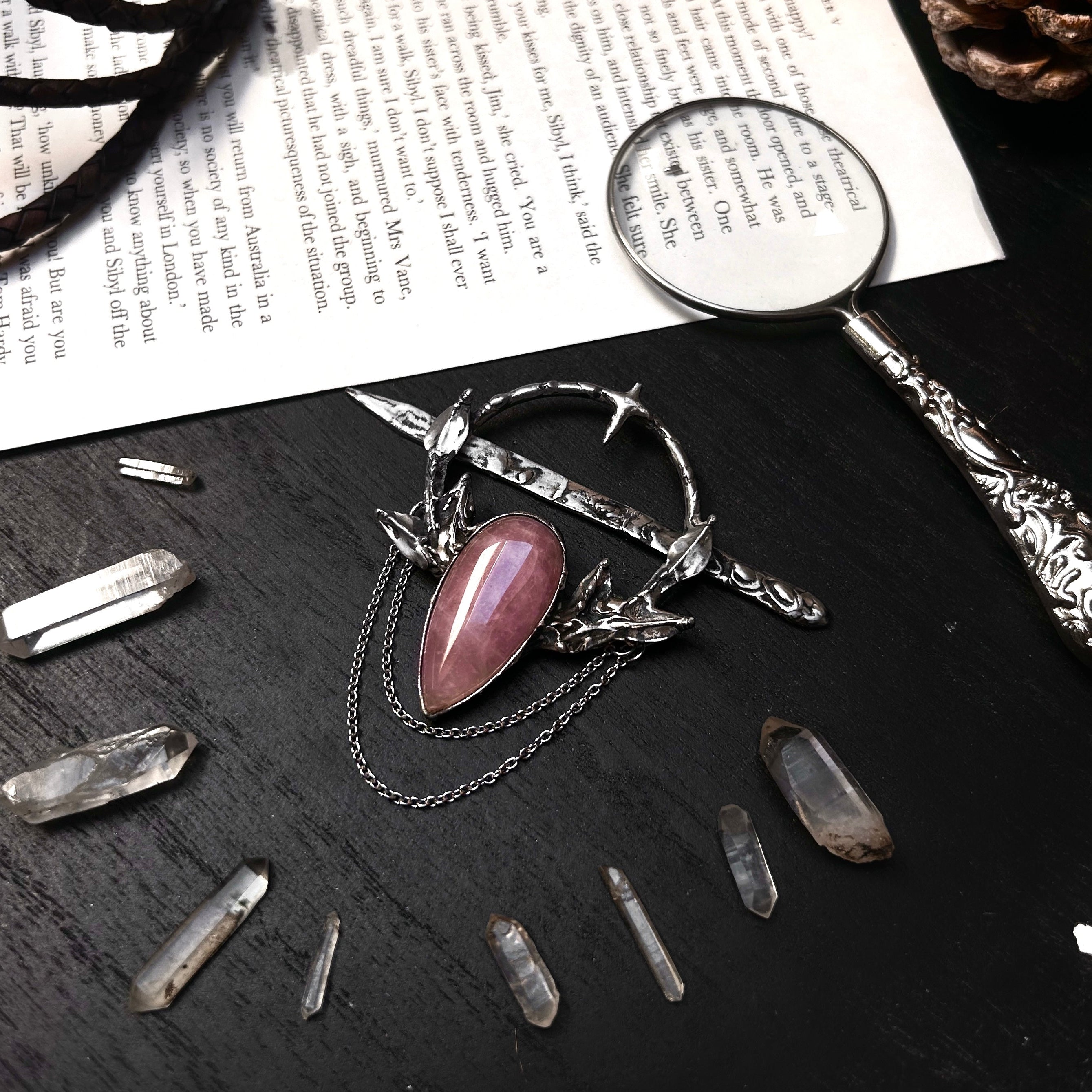 Hairpin with rose quartz