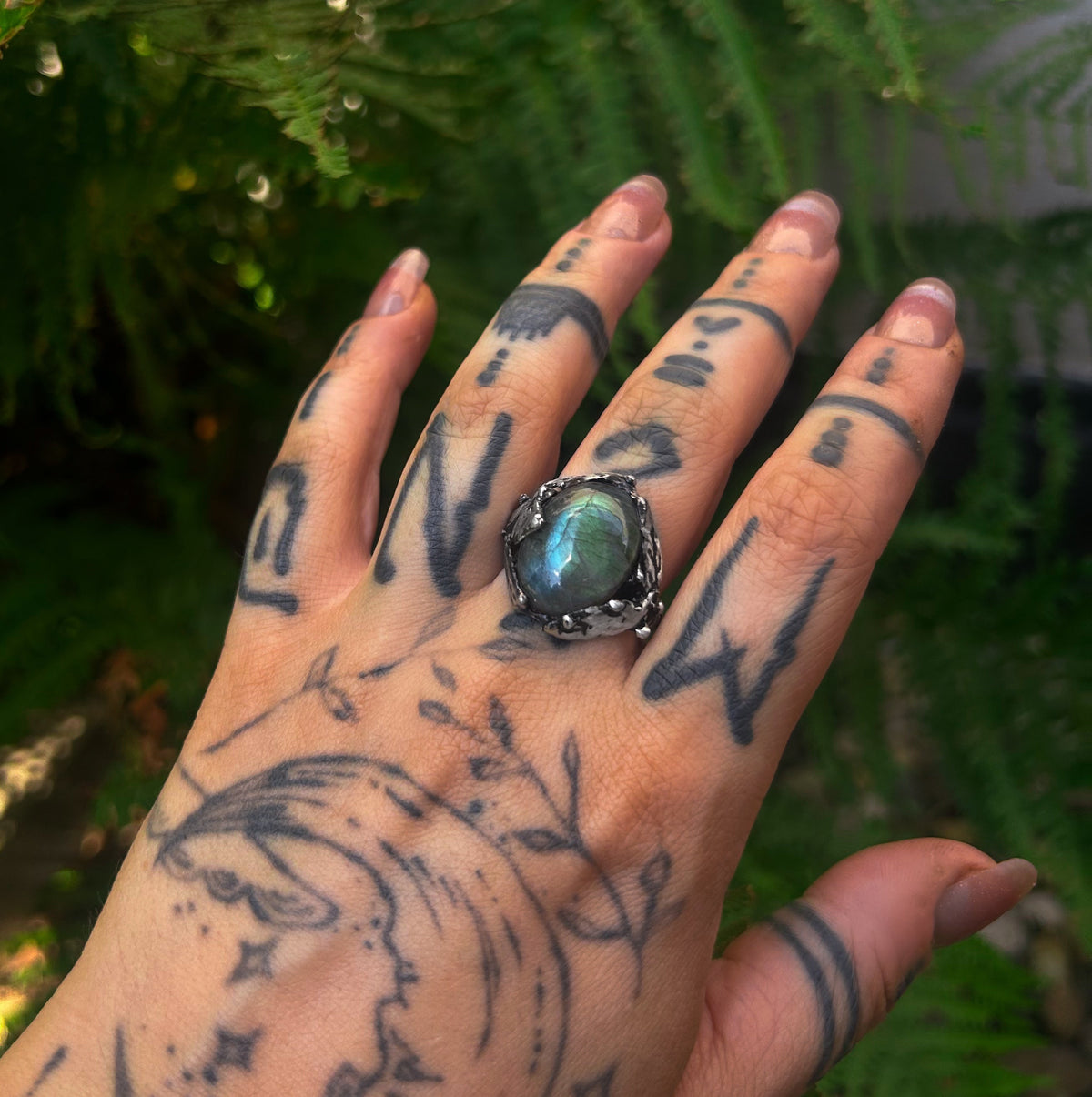 Leafy labradorite ring