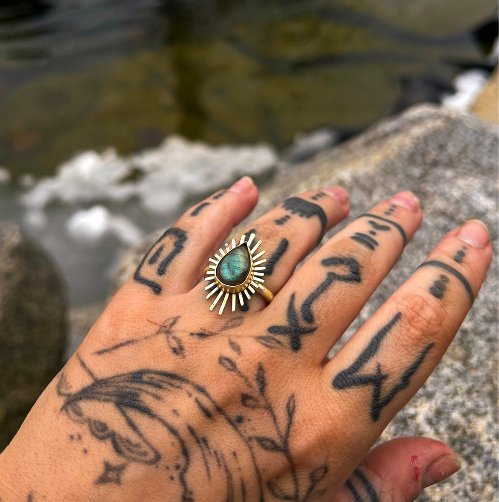 Labradorite & brass ring