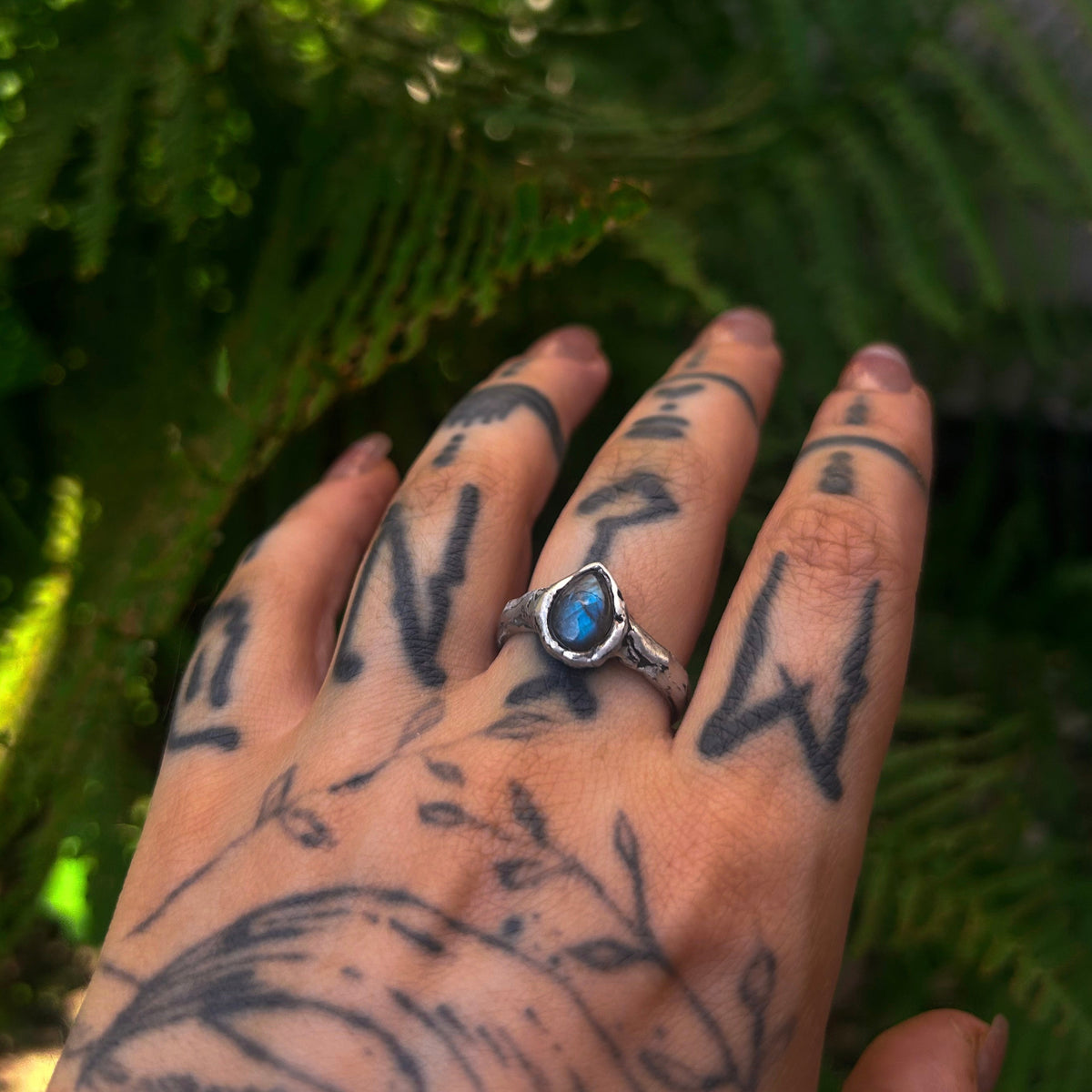 Labradorite ring