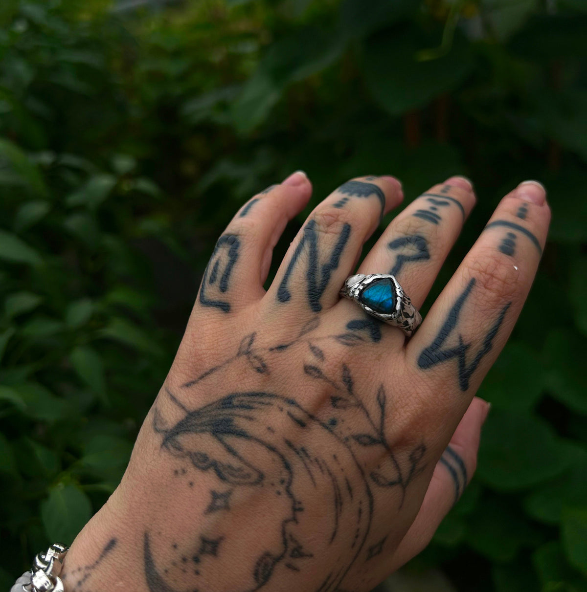 Labradorite ring