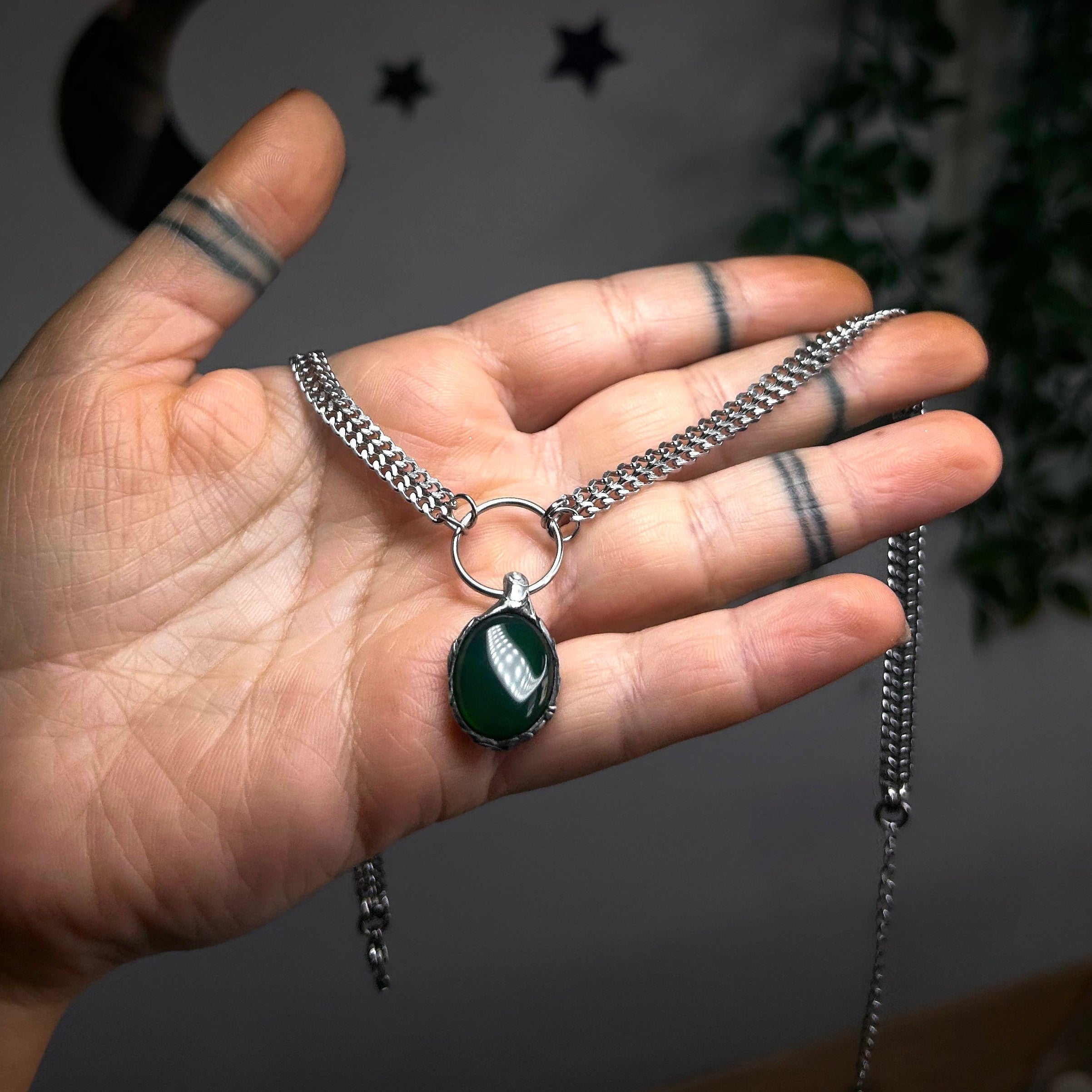 Green agate choker necklace
