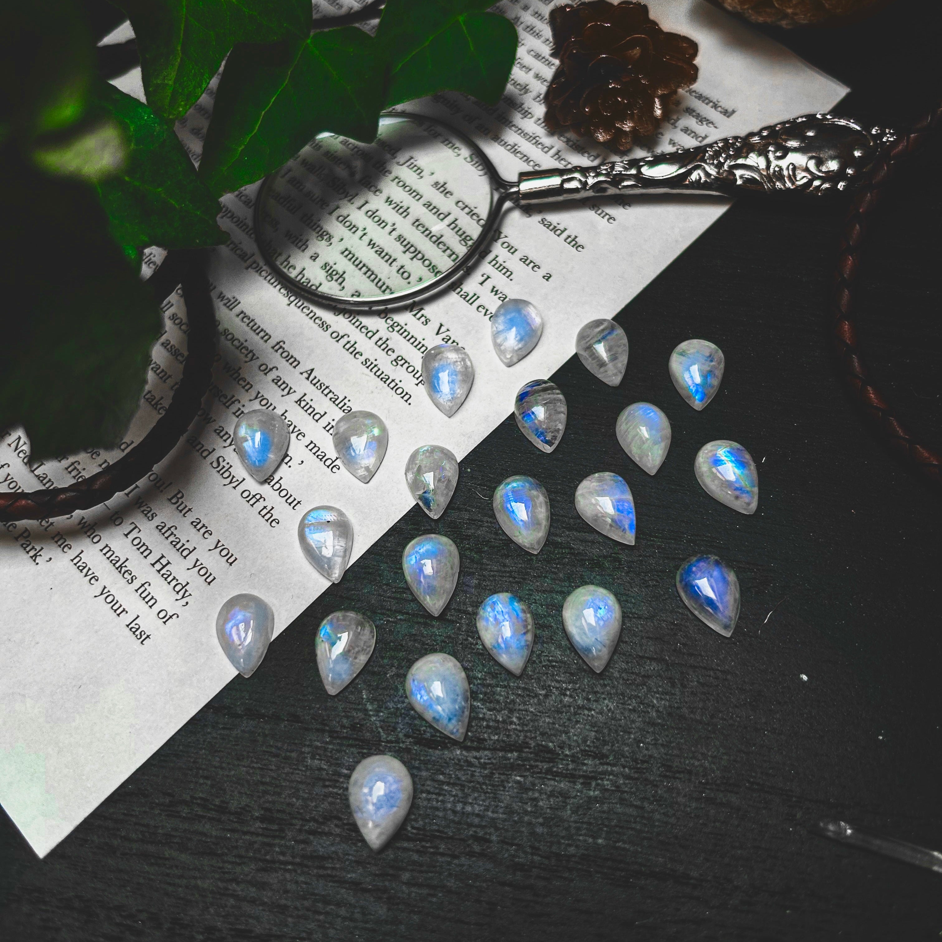 Moonstone teardrop choker