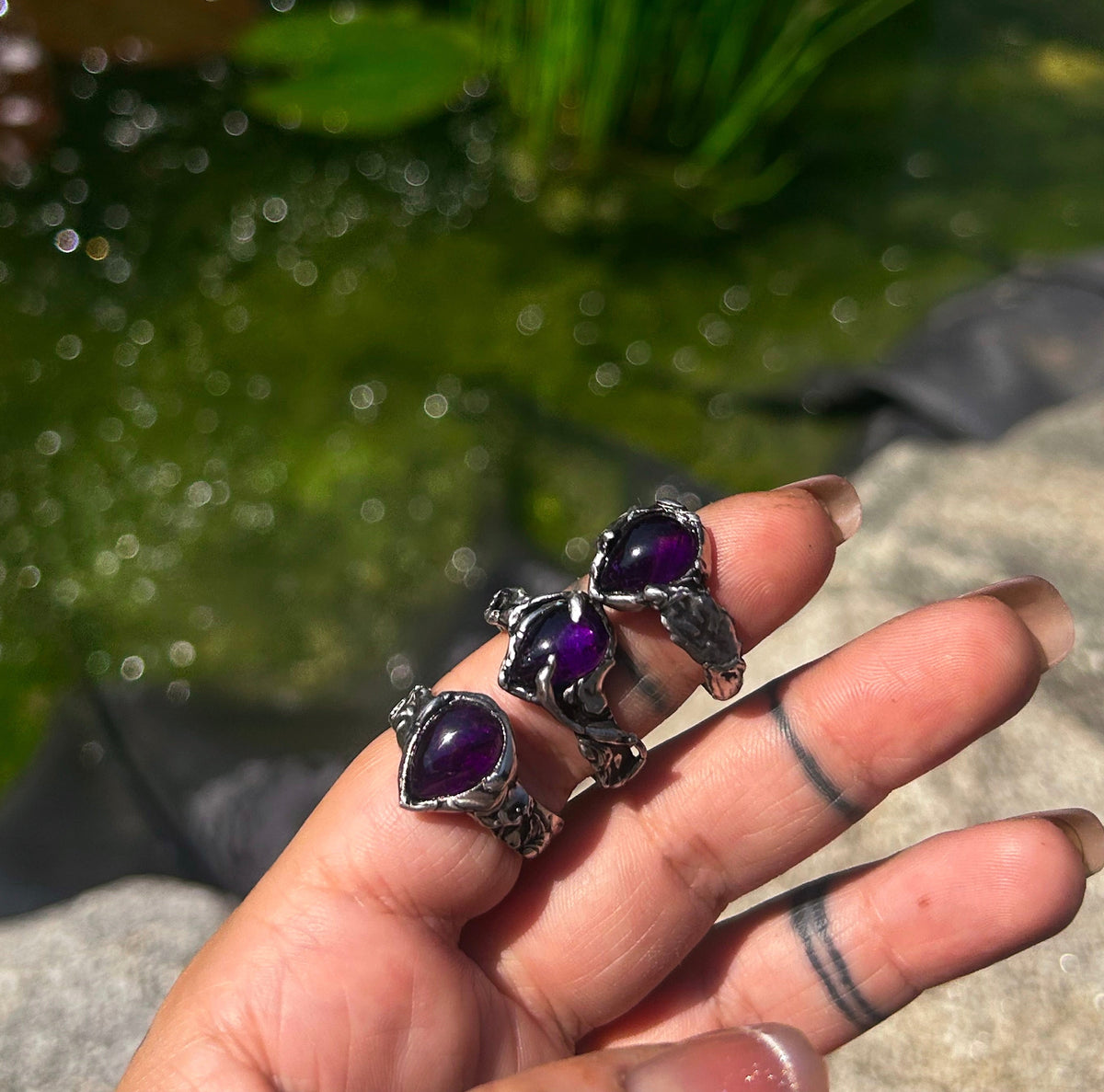Leafy amethyst ring