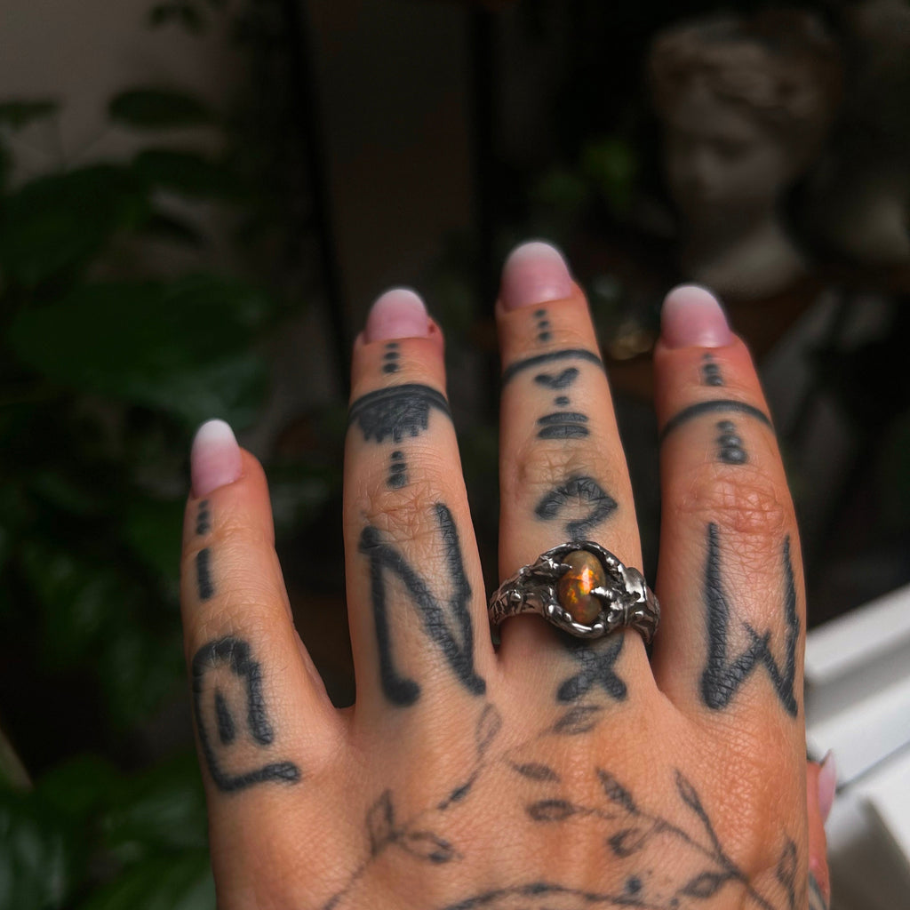 Sun opal ring